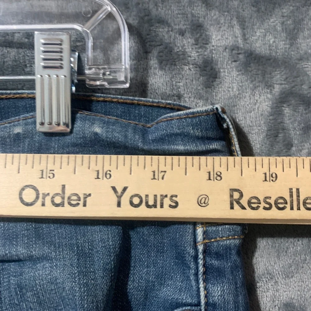 Levis measurements waist